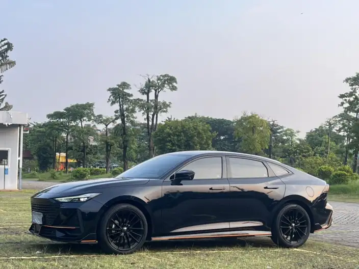 Changan UNI-V 2023 Model 1.5T Sports Edition