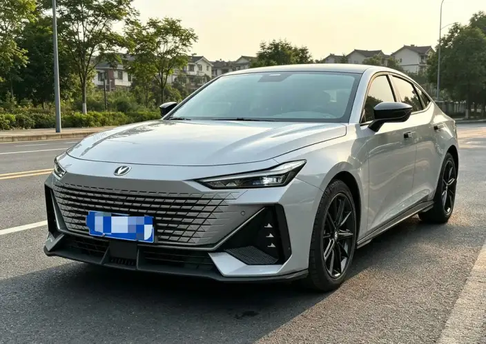 Changan UNI-V 2023 Model 1.5T Noble Model