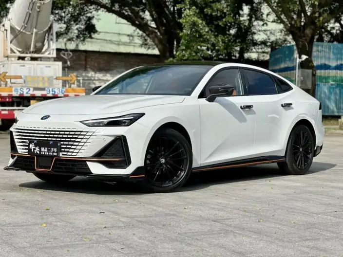 Changan UNI-V 2025 Model 1.5T 500Bar High Power Sports Edition