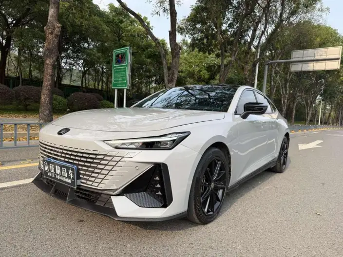 Changan UNI-V 2023 Model 1.5T Noble Model