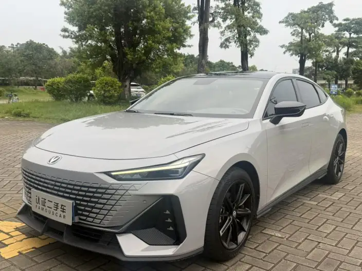 Changan UNI-V 2023 Model 1.5T Noble Model