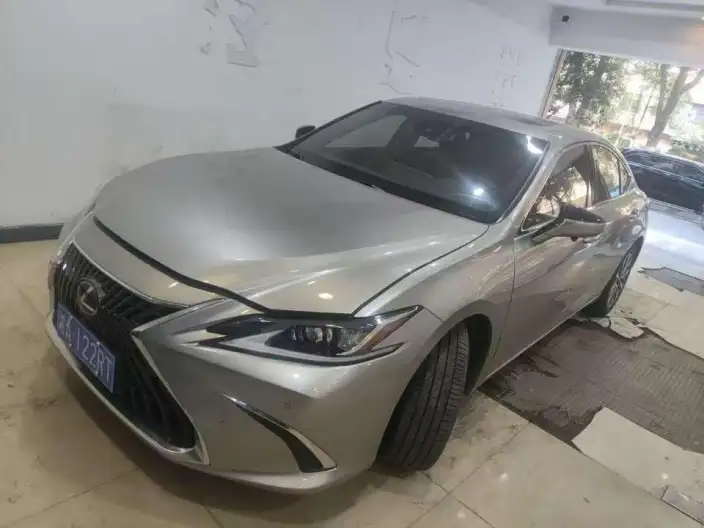 Lexus ES 2021 Model 200 Superior Edition