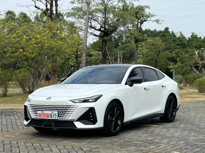 Changan UNI-V 2023 Model 1.5T Noble Model