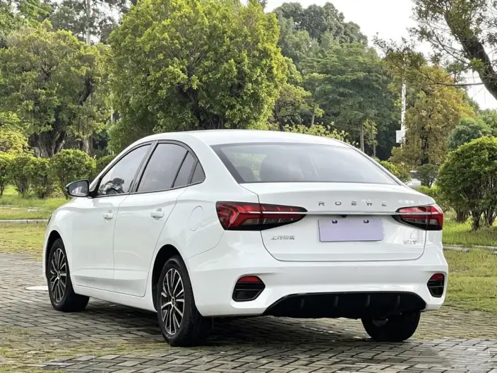 Roewe i5 2021 Model 1.5L CVT Platinum edition