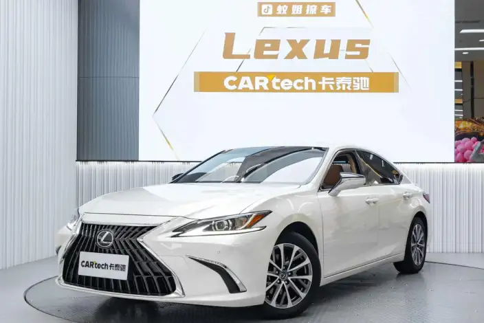 Lexus ES 2022 Model 300h Superior Edition