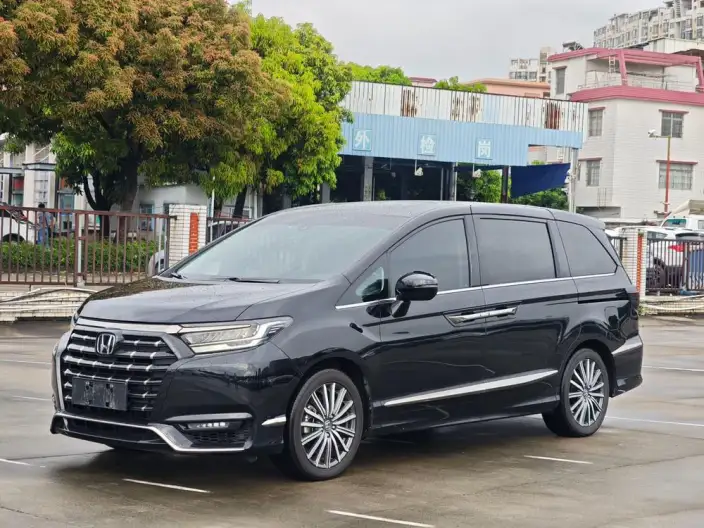 Honda Elysion 2022 Model 2.0L Hybrid Deluxe Edition