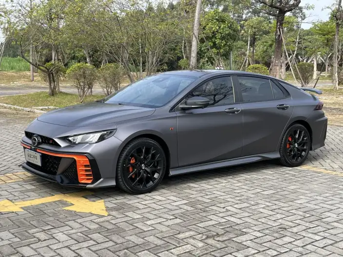 Emzoom 2022 Model 270T J16 R-Style Track Edition