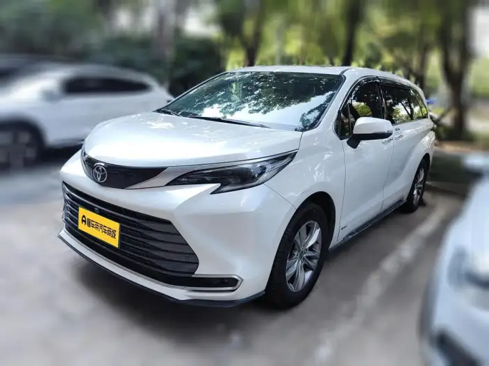 Toyota Sienna 2024 Model Hybrid 2.5L 4WD Premium Edition