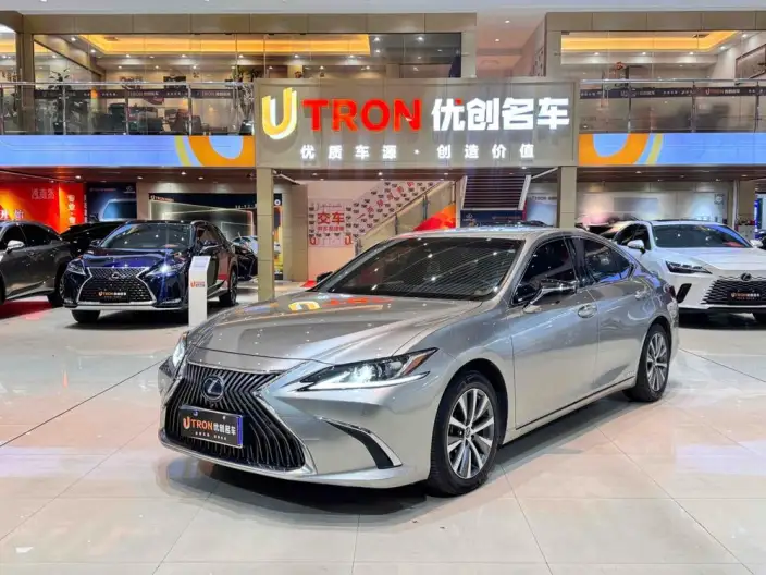 Lexus ES 2020 Model 300h Superior Edition China V