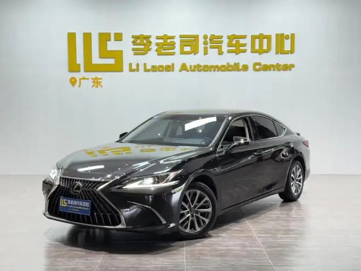 Lexus ES 2022 Model 200 Superior Edition