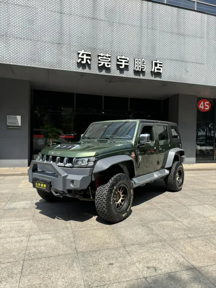 BAIC BJ40 2020 Model 2.3T Automatic 4WD Rainforest Crossing Edition