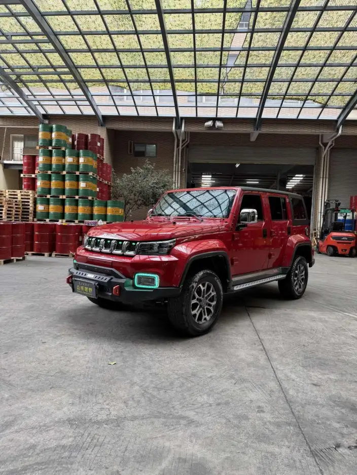 BAIC BJ40 2023 Model 2.0T Automatic 4WD City Hunter Edition Warrior Model