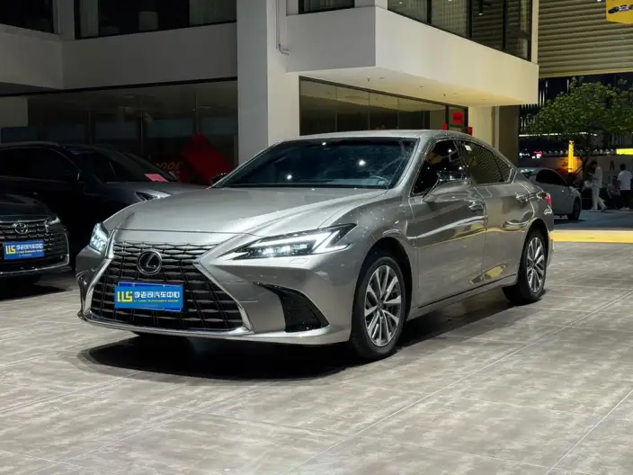 Lexus ES 2025 Model 200 Premium