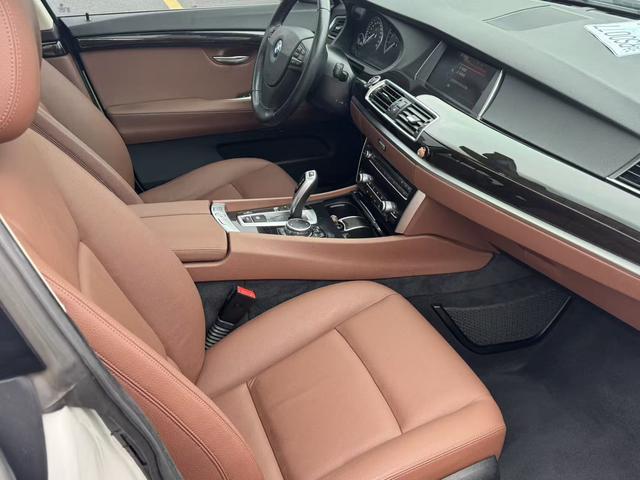BMW 5 Series Gran Turismo 2015 модификация 528i Leading – фото 11