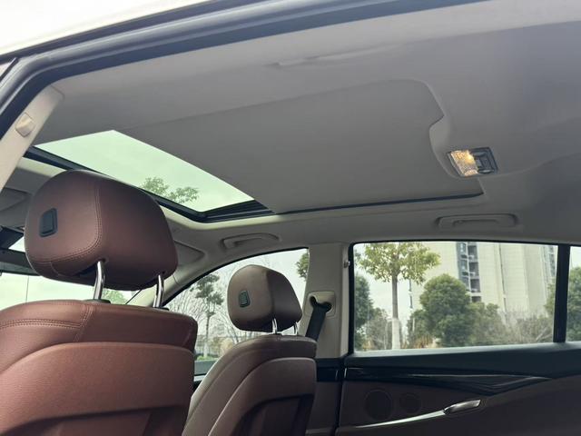 BMW 5 Series Gran Turismo 2015 модификация 528i Leading – фото 14