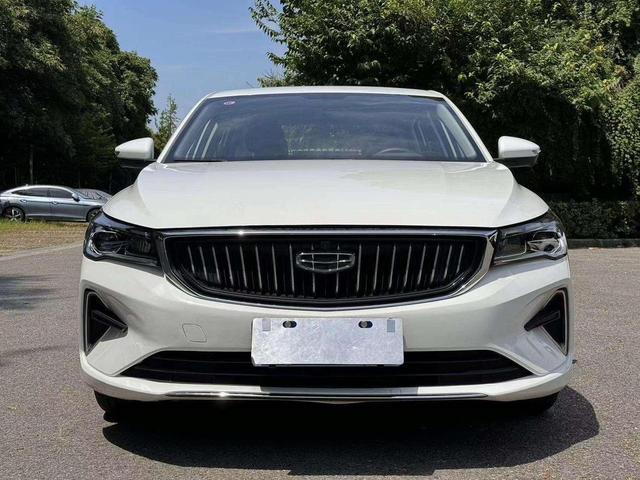 Geely Emgrand 2023 4th Gen Champion 1.5L CVT Luxury – фото 2