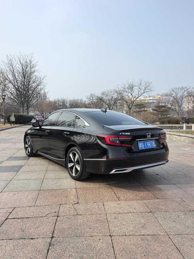 Honda Accord 2022 Hybrid 2.0L Sharp Leader – фото 6