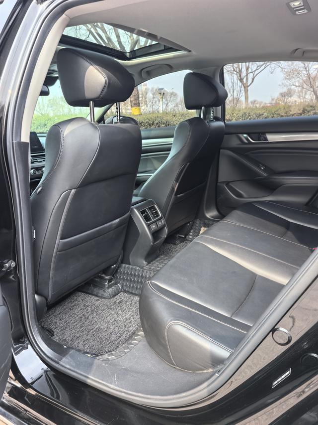 Honda Accord 2022 Hybrid 2.0L Sharp Leader – фото 8