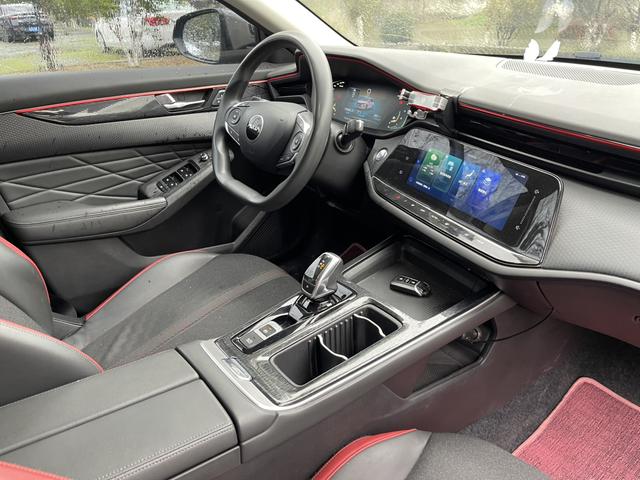 Yixuan Max 2023 1.5T Super Capable Dad Edition – фото 12