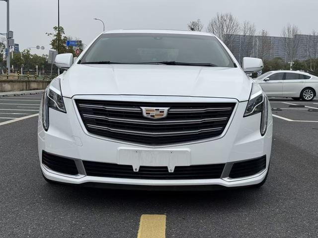 Cadillac XTS 2018 28T Technology – фото 2