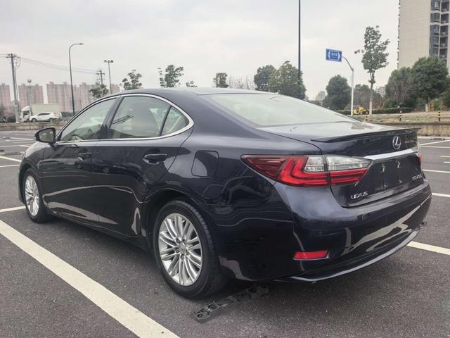 Lexus ES 2015 200 Elite – фото 16