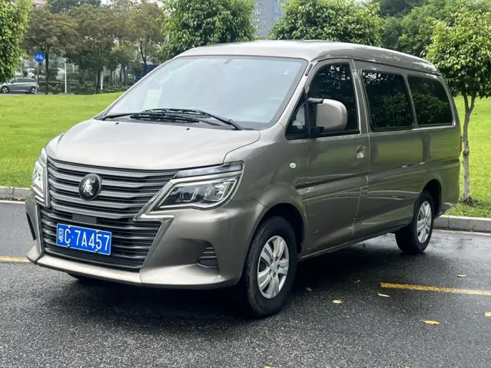 Lingzhi 2023 Model M5L 1.6L Luxury Model 7 seat