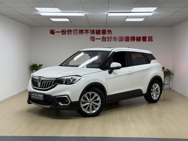 Zhonghua V3 2017 модификация 1.5L автоматическое Intelligent