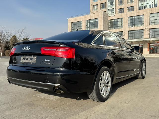 Audi A6L 2015 модификация TFSI Million Memorial Zhiling – фото 5