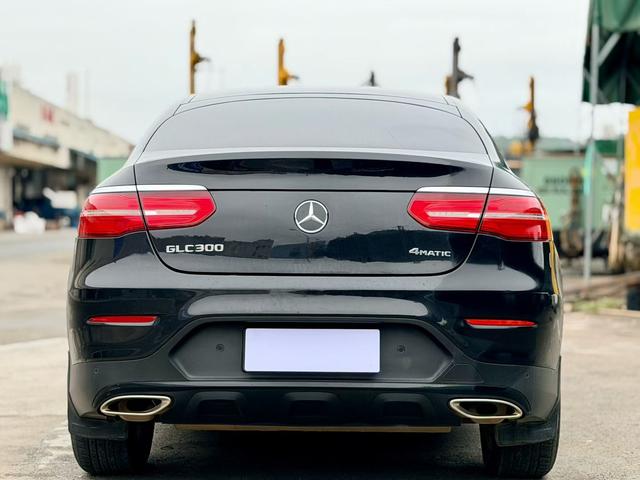 Mercedes-Benz GLC Coupe Модель 2019 года комплектация GLC 200 4MATIC Jiao Stonic Внедорожник – фото 4