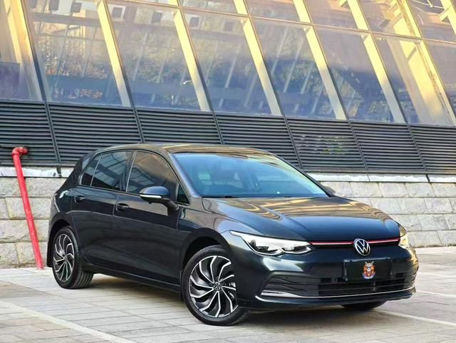 Volkswagen Golf 2021 280 TSI DSG Pro – фото 2
