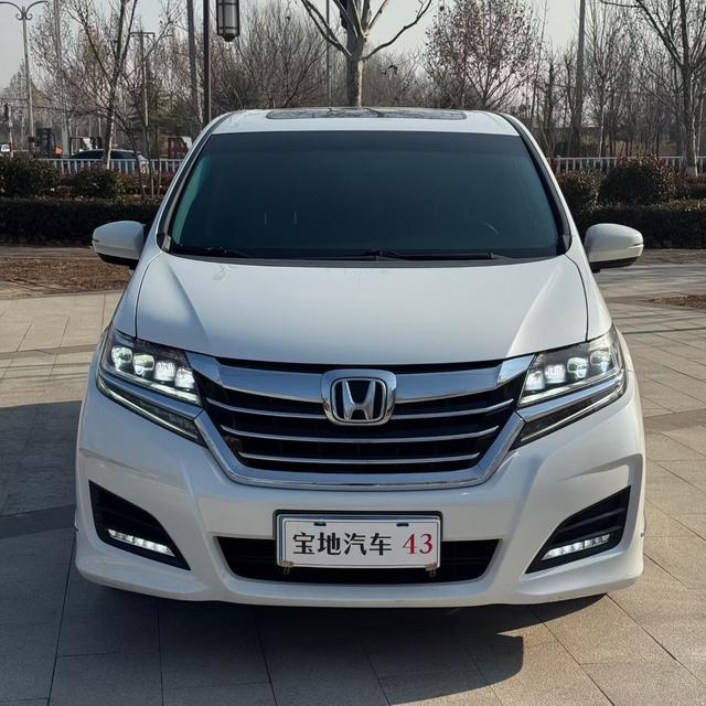 Honda Elysion 2016 2.4L Luxury – фото 2