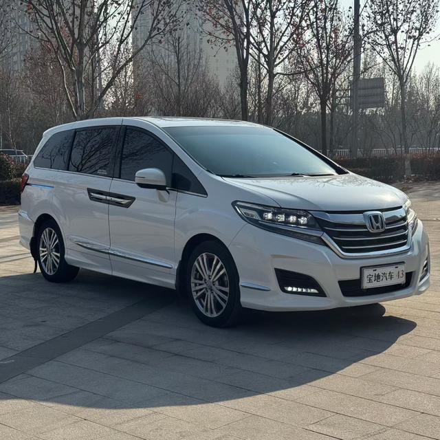 Honda Elysion 2016 2.4L Luxury – фото 3