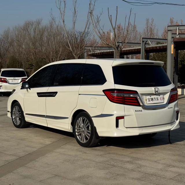 Honda Elysion 2016 2.4L Luxury – фото 7
