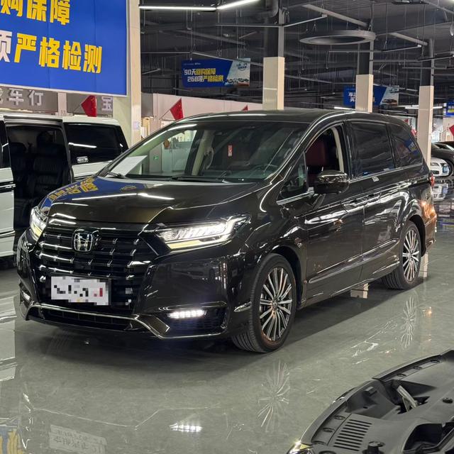 Honda Elysion 2022 2.0L Hybrid Ultimate – фото 1