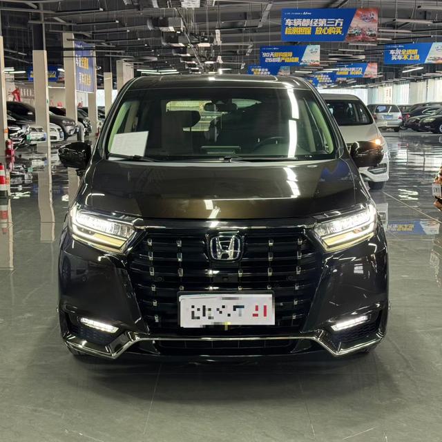 Honda Elysion 2022 2.0L Hybrid Ultimate – фото 2