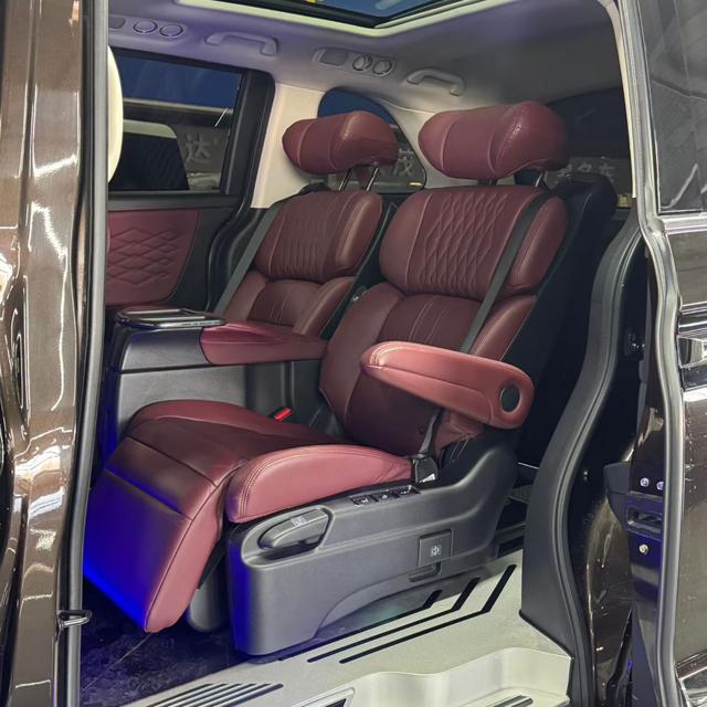 Honda Elysion 2022 2.0L Hybrid Ultimate – фото 6