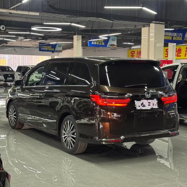 Honda Elysion 2022 2.0L Hybrid Ultimate – фото 7