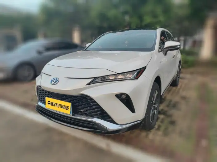 Venza 2023 Model Hybrid 2.5L CVT 2WD Deluxe Edition