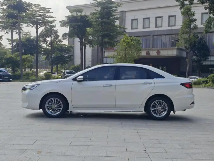Venucia D60 2021 Model PLUS 1.6L XL CVT Yue Ling Edition