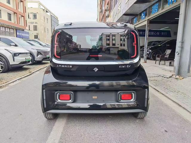 Baojun KiWi EV 2022 Designer Light Edition Lithium Ternary – фото 6