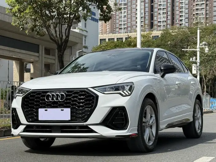 AUDI Q3 Sportback 2023 Model 40 TFSI Fashion Model