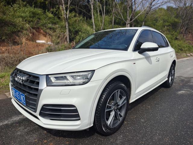 Audi Q5L 2018 40 TFSI Honor Style China VI – фото 1