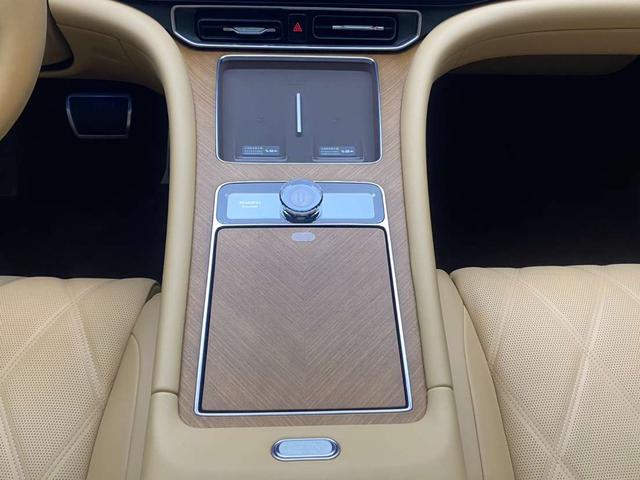 Aito M9 2025 Range-Extended Ultra 6-seat – фото 23