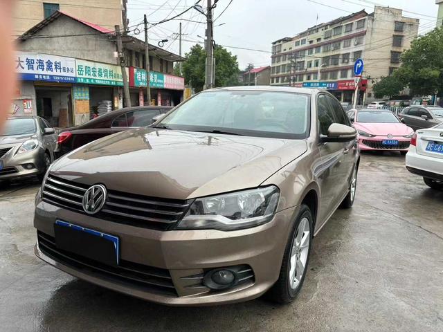Volkswagen Bora 2014 1.6L Automatic Comfort – фото 1