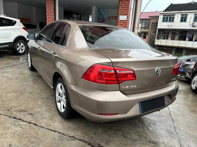 Volkswagen Bora 2014 1.6L Automatic Comfort – фото 5