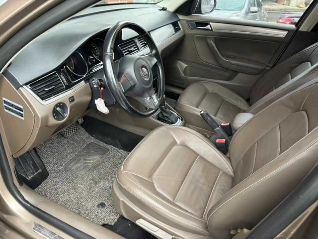 Volkswagen Bora 2014 1.6L Automatic Comfort – фото 6
