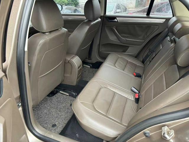 Volkswagen Bora 2014 1.6L Automatic Comfort – фото 9