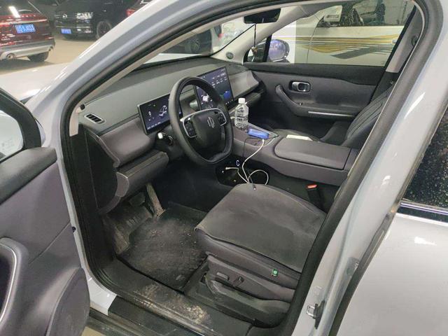 Leapmotor C16 2026 модификация последовательный гибрид EREV 280 Lidar Edition 6 seat – фото 8