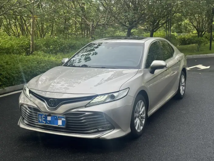 Toyota Camry 2021 Model 2.0G Deluxe Edition