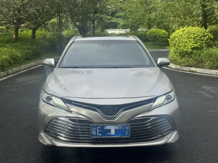 Toyota Camry 2021 Model 2.0G Deluxe Edition